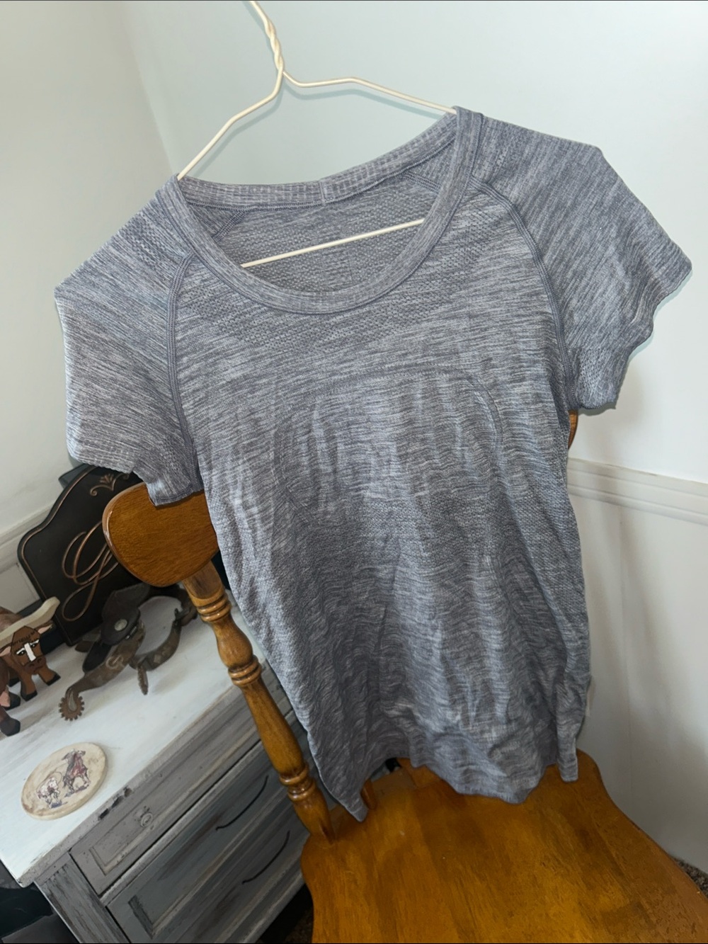 LuluLemon Gray Short-Sleeve Crewneck Women’s Tee
